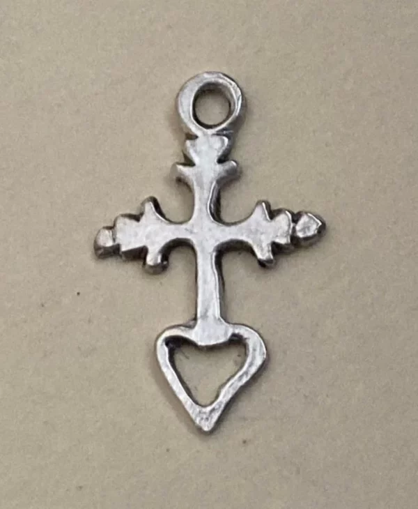 Tiny Cross with Heart 1" - SSCR088
